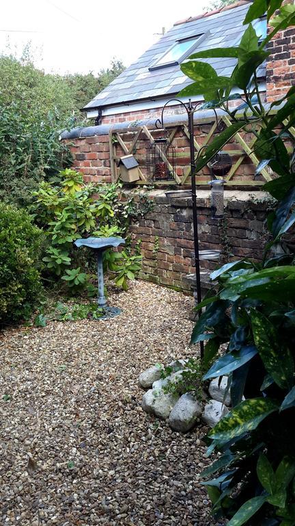Bed and Breakfast The School House Warrington  Esterno foto