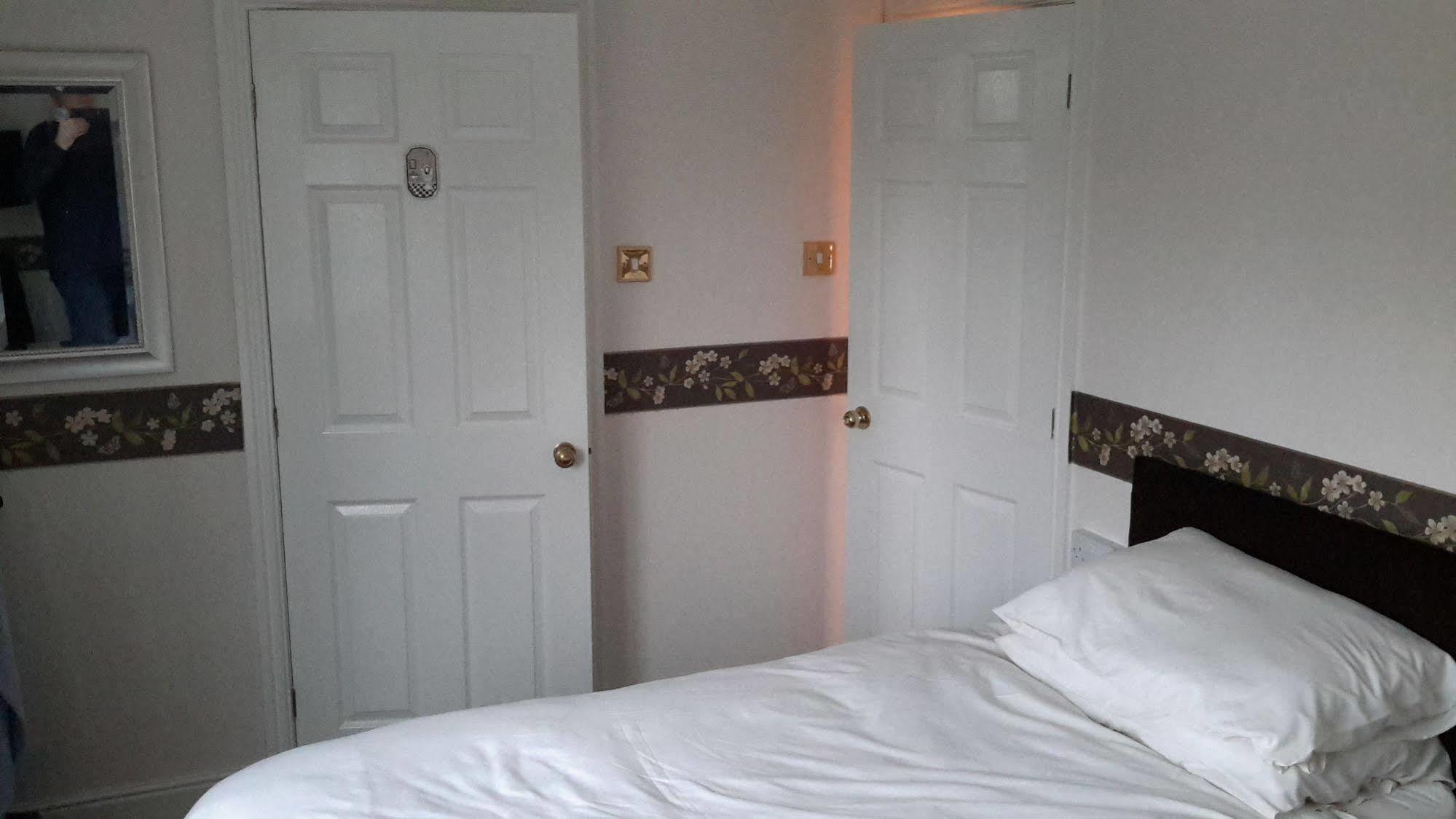 Bed and Breakfast The School House Warrington  Esterno foto