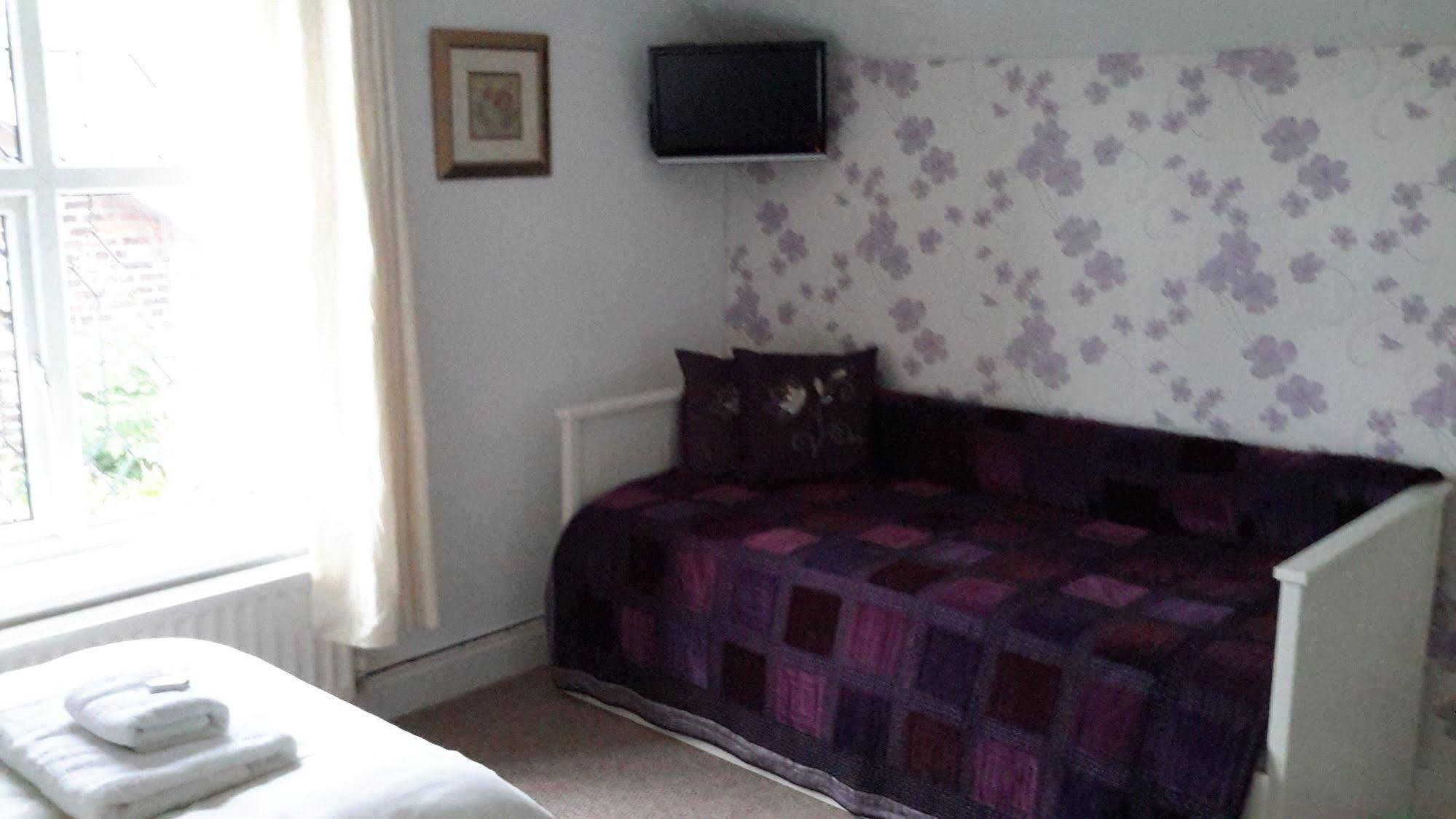 Bed and Breakfast The School House Warrington  Esterno foto