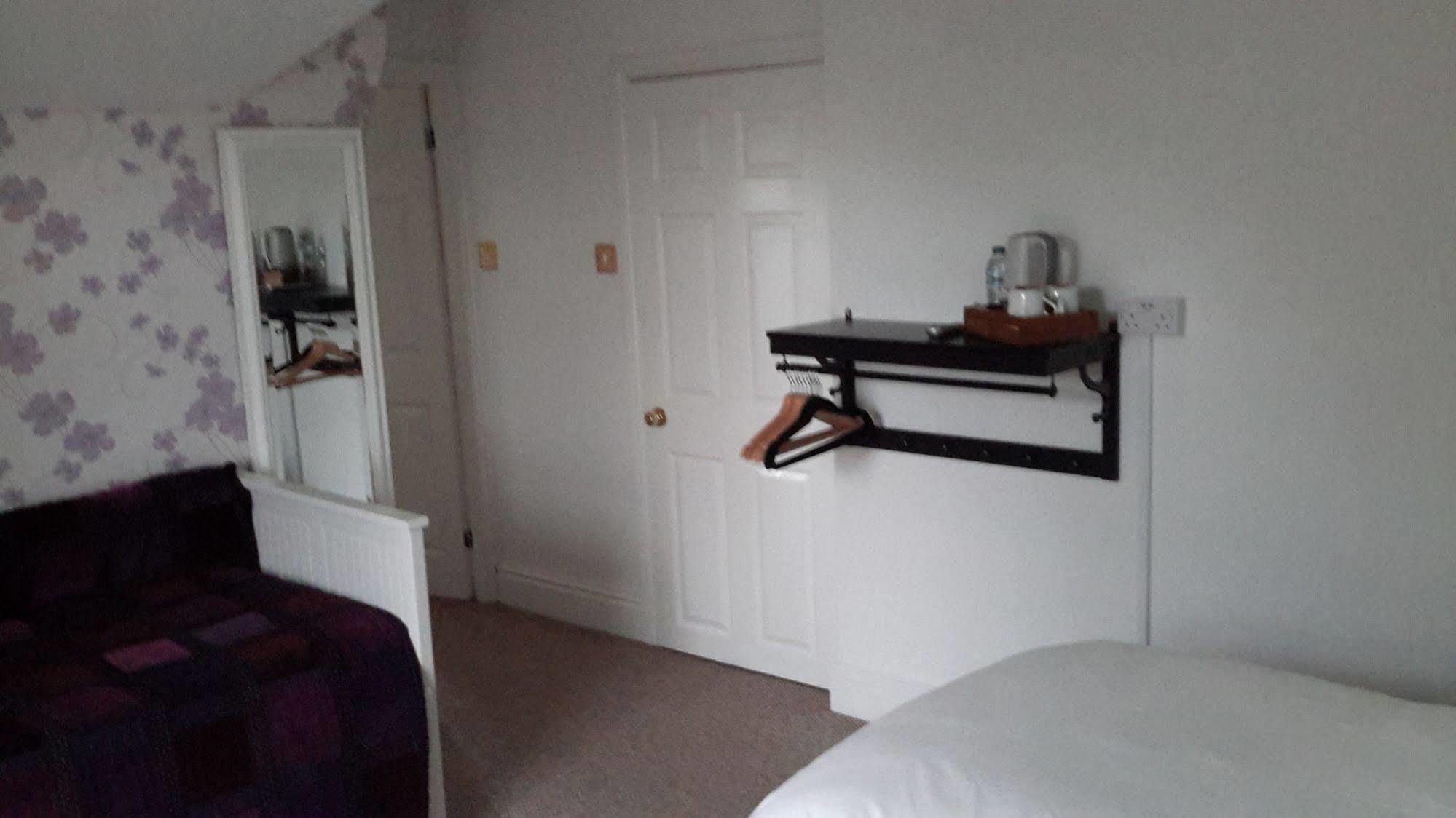 Bed and Breakfast The School House Warrington  Esterno foto